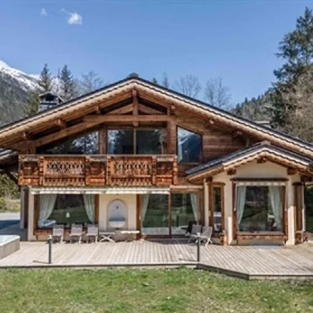 Chalet Idyllique Dans Le Quartier Les Bois De La Station بيت للعطل *