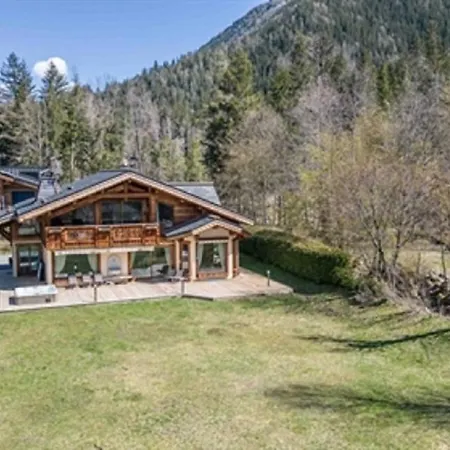 بيت للعطل Chalet Idyllique Dans Le Quartier Les Bois De La Station *